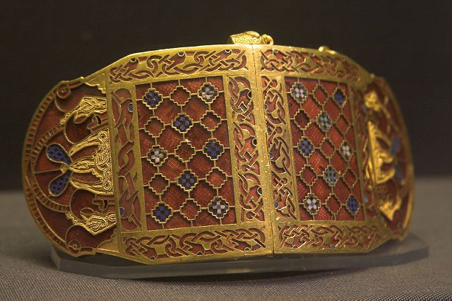 Image:Sutton.Hoo.ShoulderClasp2.RobRoy.jpg