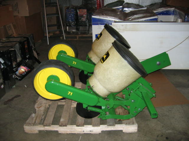 Image:JD 71 Flexi Planter, 2 Row.jpg