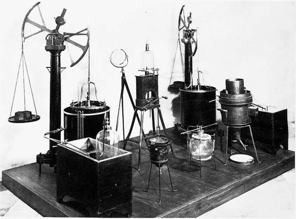 Image:Instruments lavoisier.jpg