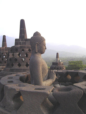 Image:Borobudur-perfect-buddha.jpg