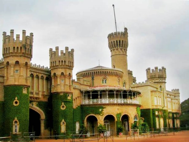 Image:Bangalore Palace.jpg