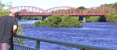 Image:DSCN3960 merrimackriverflooded e.jpg