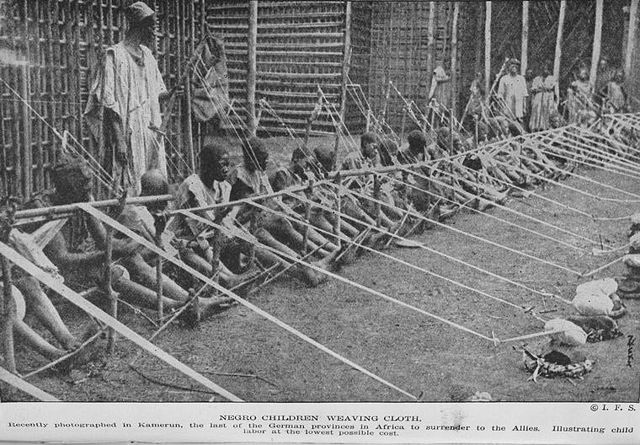 Image:Kamerun children weaving.jpg