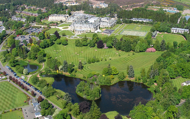 Image:Gleneagles Hotel and grounds.jpg