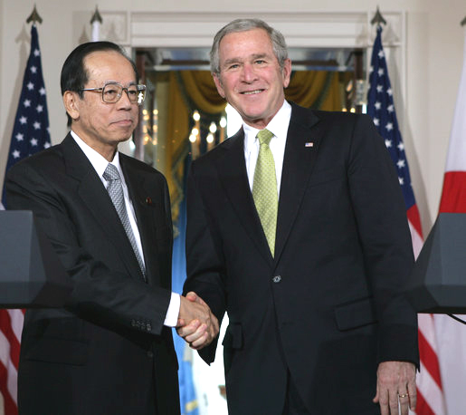 Image:Fukuda meets Bush 16 November 2007.jpg