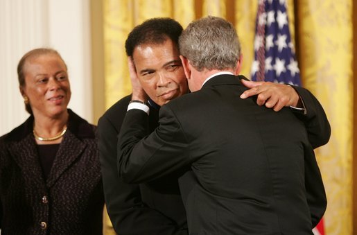 Image:Muhammad Ali and President Bush.jpg