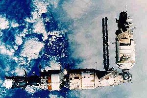 Mir following the arrival of Kvant-2 in 1989.