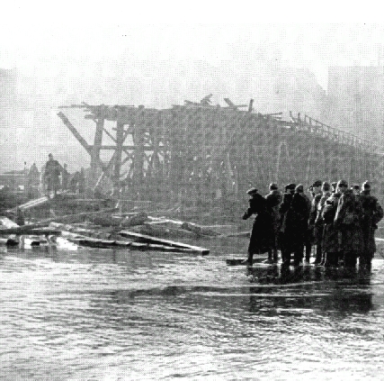 Image:Russian sappers building a bridge across dnieper.jpg