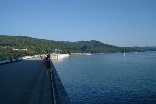 Image:Poland Solina dam.jpg