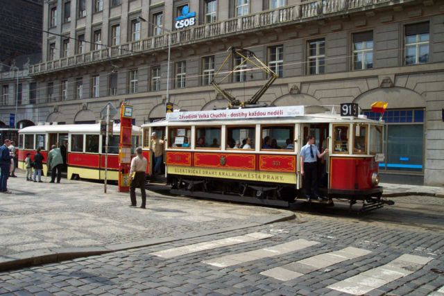 Image:Praha, Jindři&scaron;sk&aacute;, star&aacute; tramvaj.jpg