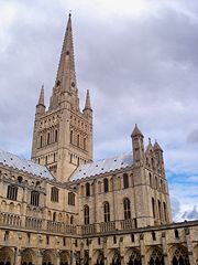 Norwich Cathedral: Spire and south transcept.