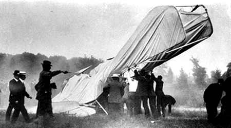 Image:First powered aviation crash.jpg