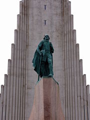 Close up of Leif in front of Hallgrímskirkja, in Reykjavík, Iceland. The statue was a gift from the United States government.