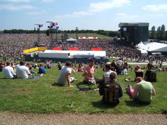 Image:MK Bowl Concert.jpg