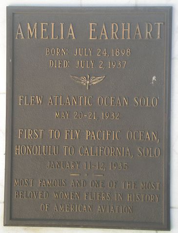 Image:Amelia Earhardt Plaque at Portal of the Folded Wings.JPG