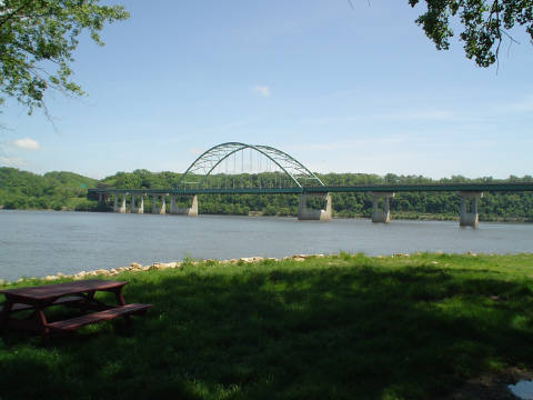 Image:DubWisBridge051904.jpg