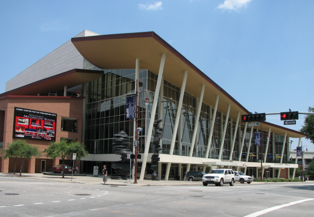 Image:HoustonTX HobbyCenter.jpg