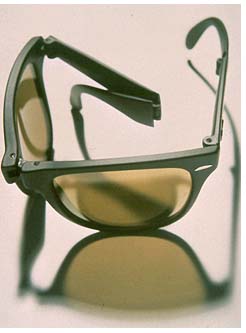 Image:Scratch resistant glasses-NASA-RayBan.jpg